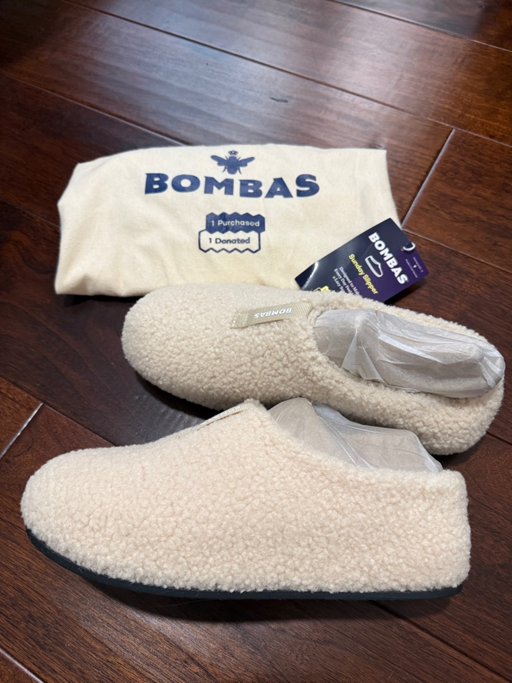 Brand New Bombas Women’s Sunday Slippers Cream Size 9